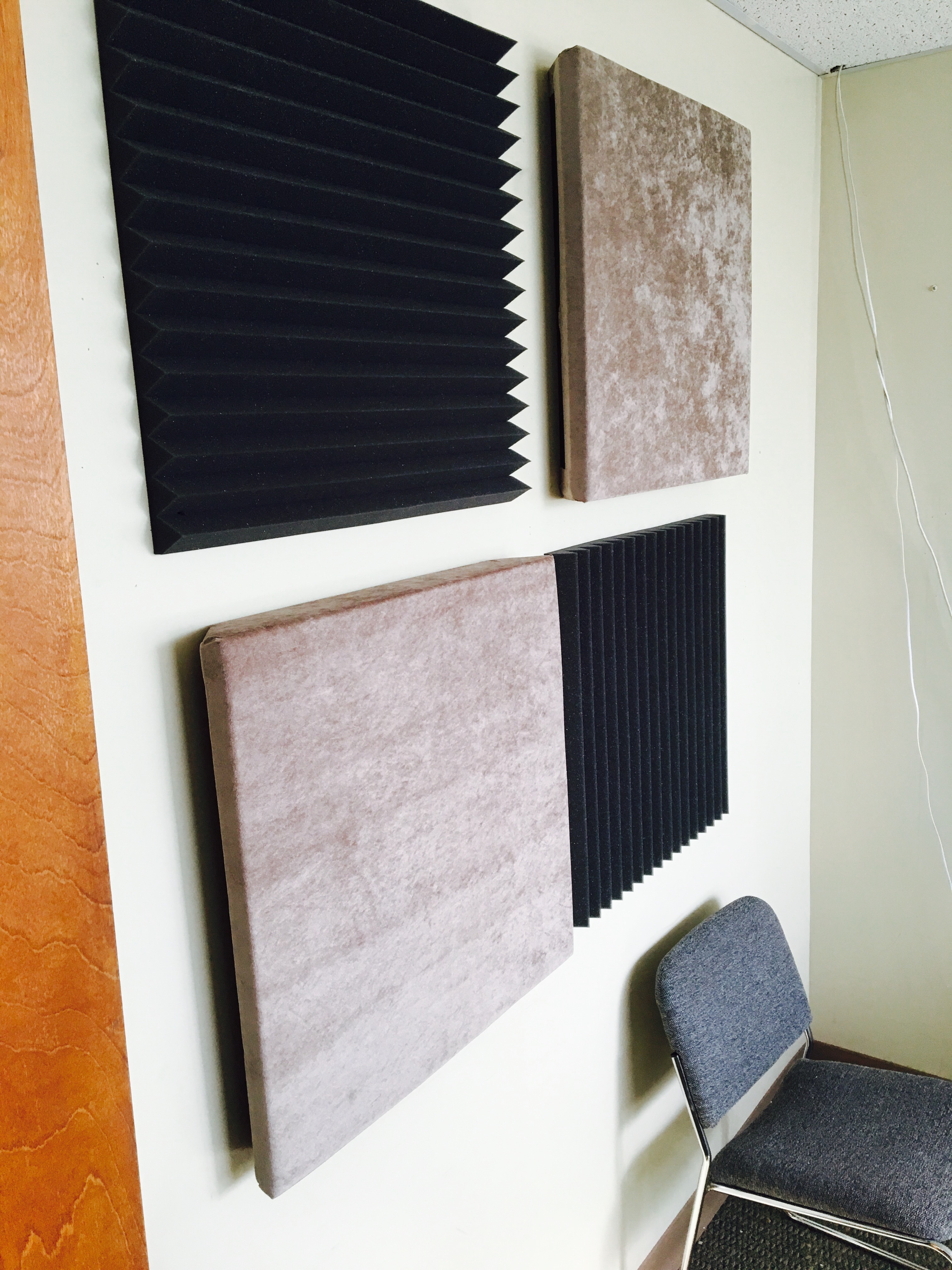 Acoustic Treatment at 100.7 The Coyote • Richmond Kentucky 